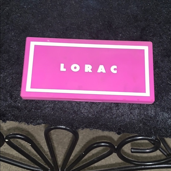 LORAC Alter Ego Eyeshadow Palette. - Picture 3 of 7